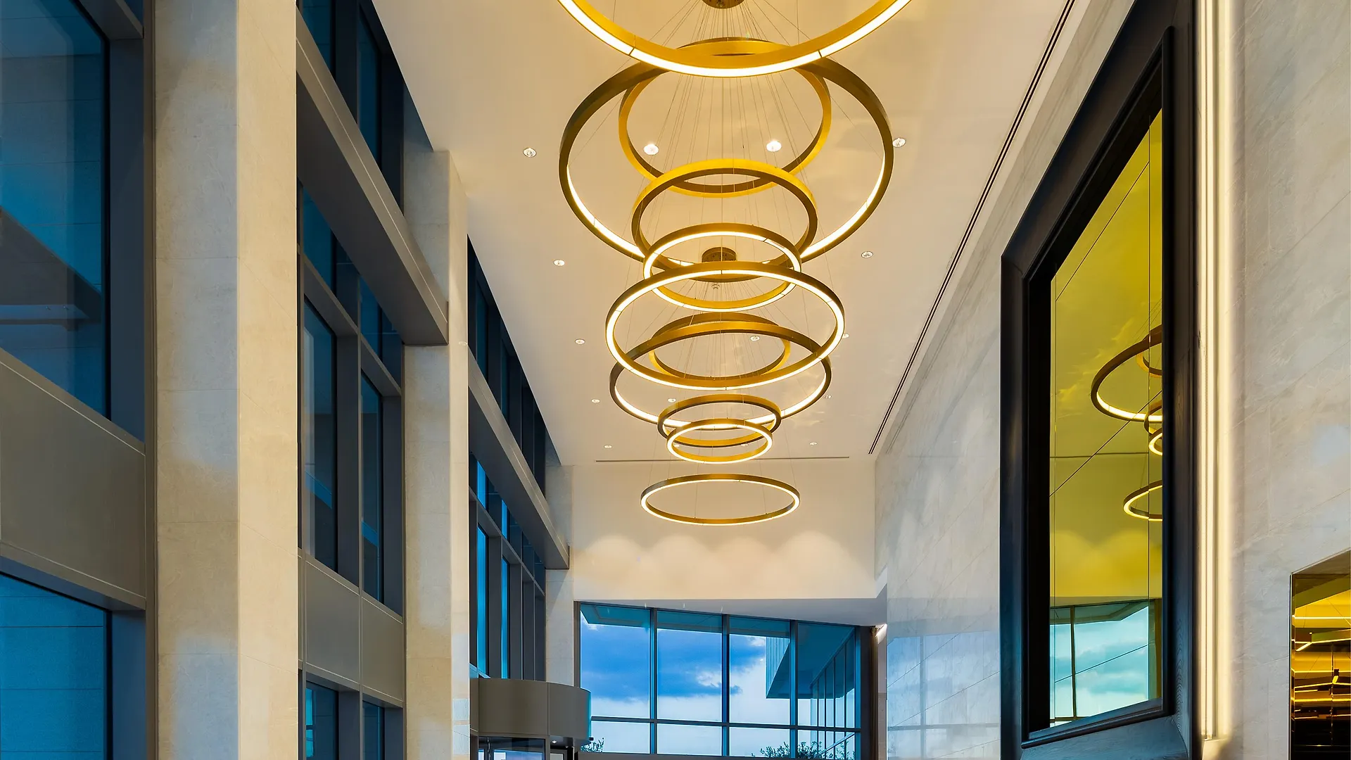 Aparthotel Millennium Atria Business Bay Dubai 5*,  Vereinigte Arabische Emirate